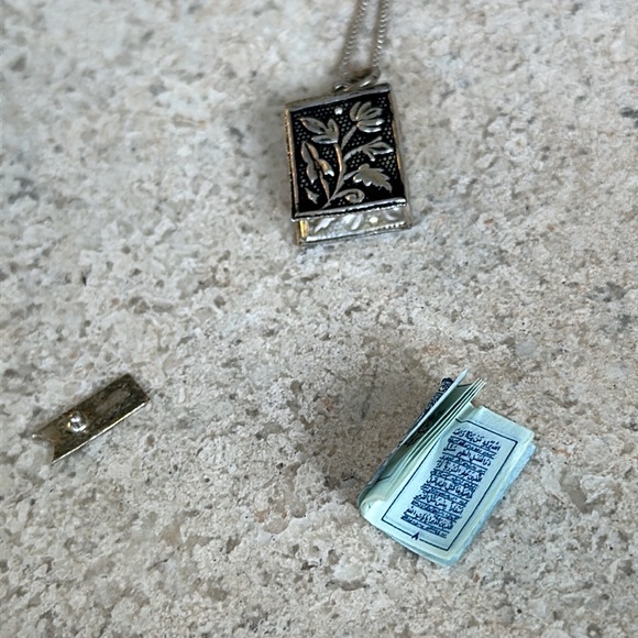 Silver box chain and small floral secret Quran book charm Farsi Persian - Picture 11 of 15